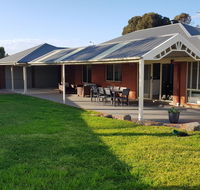 Aldinga Beach overnighter or getaway home - Local Tourism