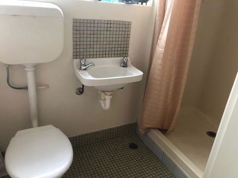 Kingscote Central - Australia Shopping 8