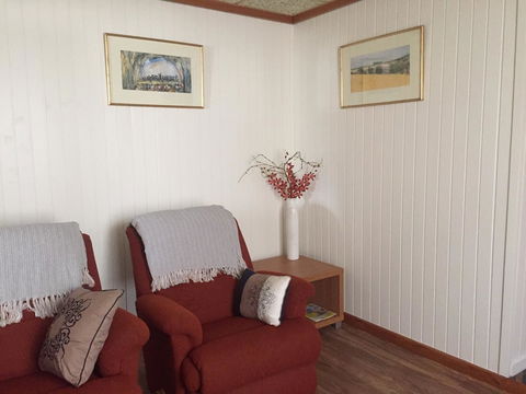 Kingscote Central - Australia Shopping 0