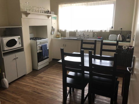 Kingscote Central - Australia Shopping 7