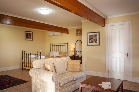 Angaston Saleyards Luxury Accommodation - Accommodation Australia 19