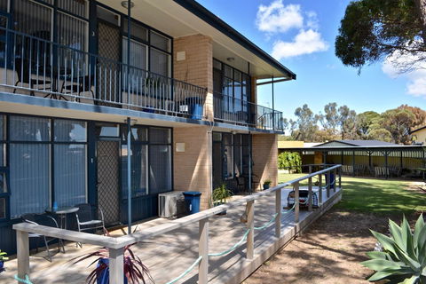 Longbeach Apartments - Accommodation Australia 5