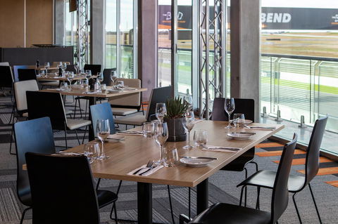 Rydges Pit Lane - Australia Shopping 39