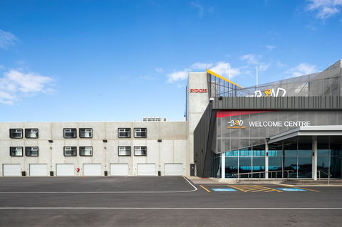 Rydges Pit Lane - Australia Shopping 19