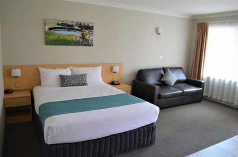 Bathurst Motor Inn - Australia Shopping 2
