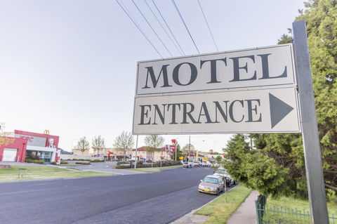Bathurst Motor Inn - Australia Shopping 35