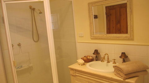 Gainsborough Cottage - Bed n Breakfasts 8