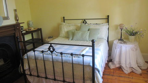 Gainsborough Cottage - Bed n Breakfasts 4