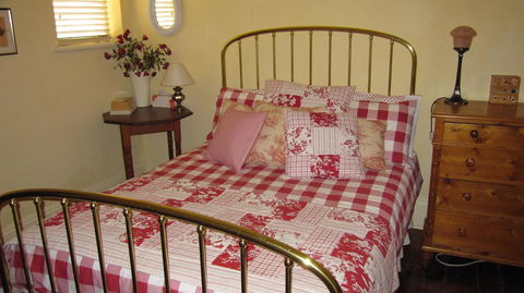 Gainsborough Cottage - Bed n Breakfasts 3