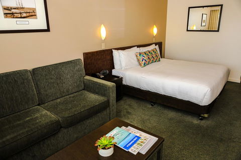 Port Lincoln Hotel - Accommodation Australia 6