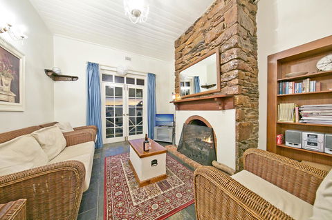 Vineyard Cottage BnB - Accommodation Australia 3