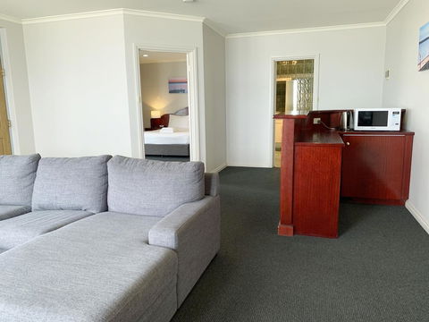 Hilton Beachfront Motel - Accommodation Australia 16