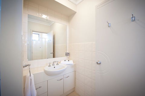 The Bluff Resort Apartments - Accommodation Australia 43