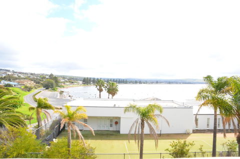 The Bluff Resort Apartments - Accommodation Australia 26