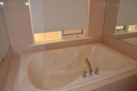 The Bluff Resort Apartments - Accommodation Australia 37