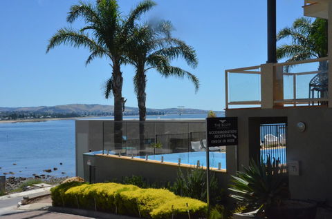 The Bluff Resort Apartments - Accommodation Australia 12