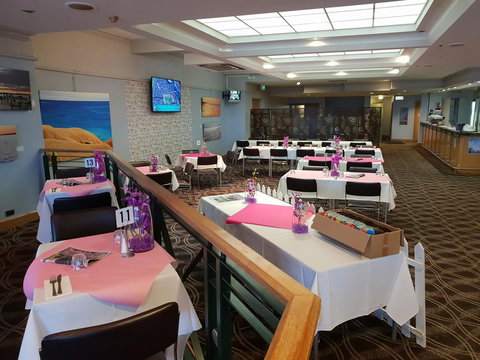 Nightcap At Hotel Victor - Australia Shopping 3