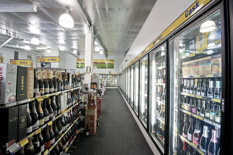 Nightcap At Hotel Victor - Australia Shopping 22