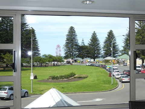 Nightcap At Hotel Victor - Australia Shopping 15