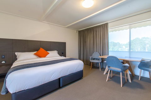 Mick O\'Sheas - Bed n Breakfasts 16