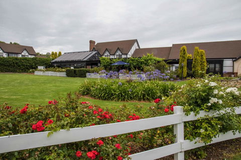 Mick O\'Sheas - Bed n Breakfasts 31