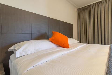 Mick O\'Sheas - Bed n Breakfasts 30