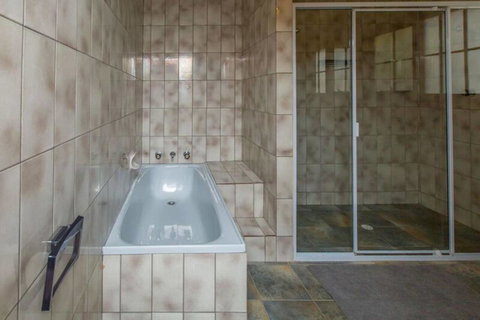 Bimbadeen - Accommodation Australia 7