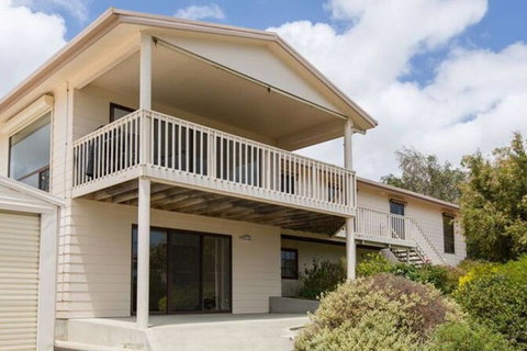 Bimbadeen - Accommodation Australia 0