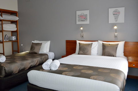 105 On The Park - Accommodation Australia 7