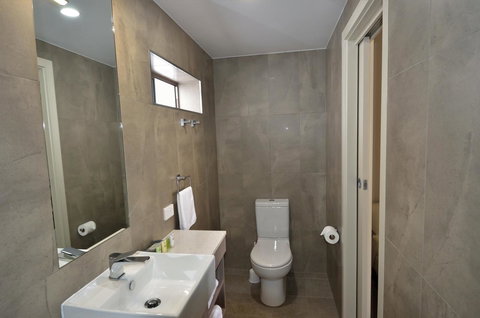 105 On The Park - Accommodation Australia 13