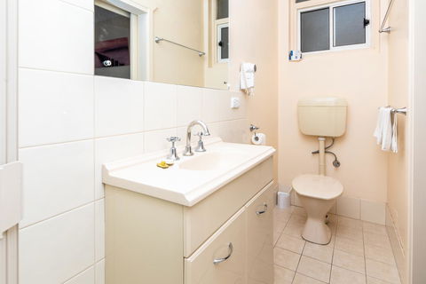Blue Seas Motel - Accommodation Australia 13