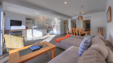 Snowgoose Apartments - Accommodation Australia 8