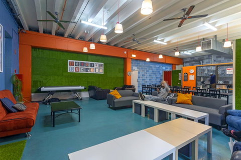 Tequila Sunrise Hostel Adelaide - Bed n Breakfasts 20
