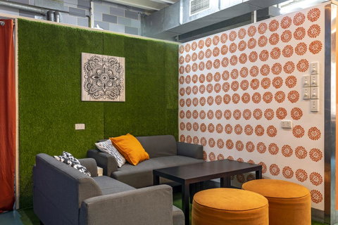 Tequila Sunrise Hostel Adelaide - Bed n Breakfasts 18