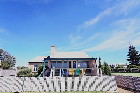 Caledonian Inn - Local Tourism 4