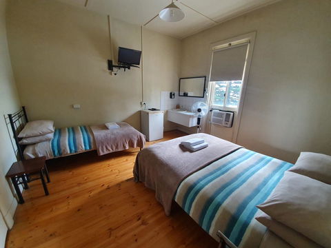 Pier Hotel Port Lincoln - Accommodation Australia 22