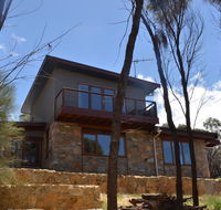 Of Stone and Wood Guesthouse - Accommodation Australia