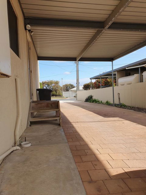 Super Central Location - Australia Shopping 10