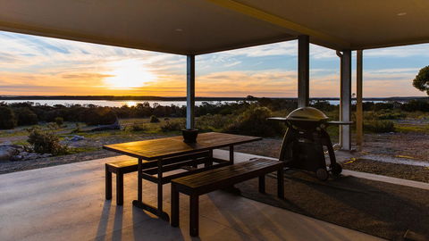 Southern Ocean Lookout - Accommodation Australia 12