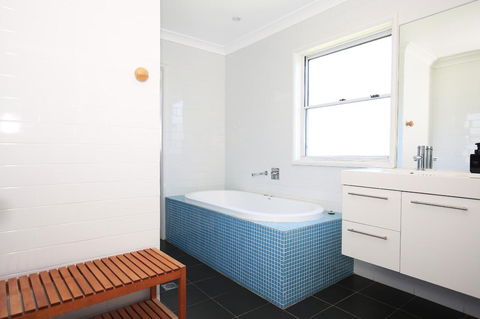 Culburra Beachhouse - Accommodation Australia 23