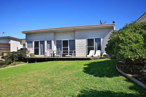 Culburra Beachhouse - Accommodation Australia 9