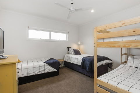Sea View At Silver Sands - C21 SouthCoast Holidays - Accommodation Australia 9