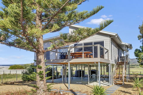 Sea View At Silver Sands - C21 SouthCoast Holidays - Accommodation Australia 0
