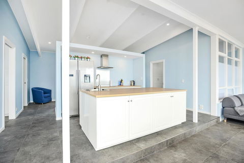 Salomon Sea Haus - Sellicks Beach - C21 SouthCoast Holidays - Accommodation Australia 2