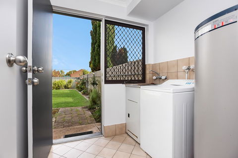 Sorrento - Aldinga Beach - Accommodation Australia 1