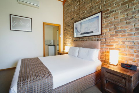 The Lodge By Manna - Local Tourism 6