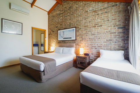 The Lodge By Manna - Local Tourism 8