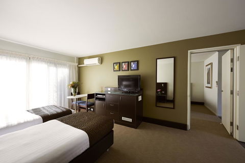 Station Motel - Australia Shopping 10