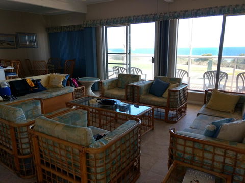 Seafront Shack - Accommodation Australia 12