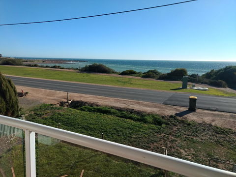Seafront Shack - Accommodation Australia 1